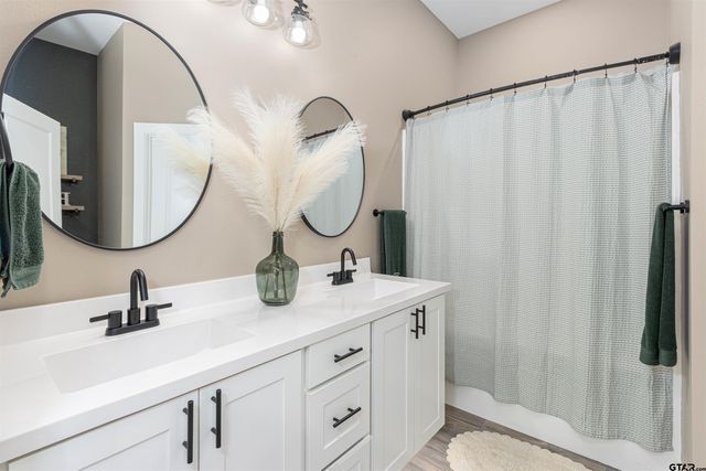 16210 Crossing Circle, Lindale, TX 75771