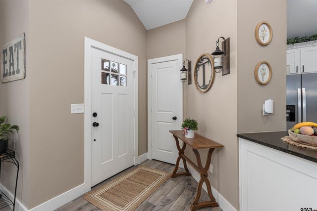 16210 Crossing Circle, Lindale, TX 75771