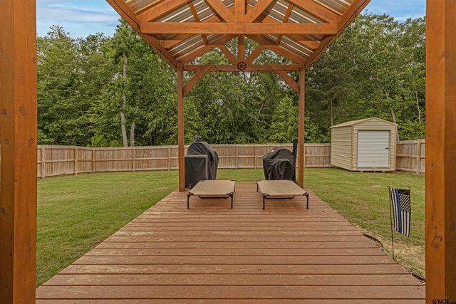 16210 Crossing Circle, Lindale, TX 75771