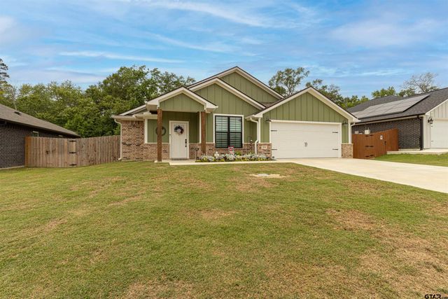 16210 Crossing Circle, Lindale, TX 75771