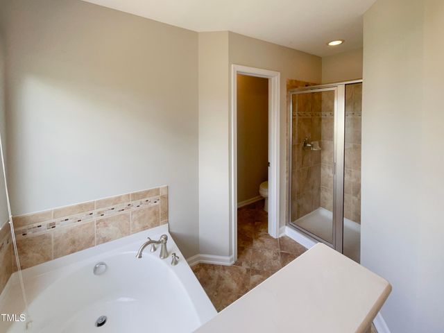 4084 Weavers Pond Drive, Zebulon, NC 27597