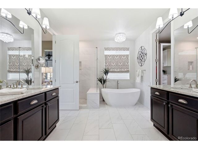 27822 E Long Pl, Aurora, CO 80016