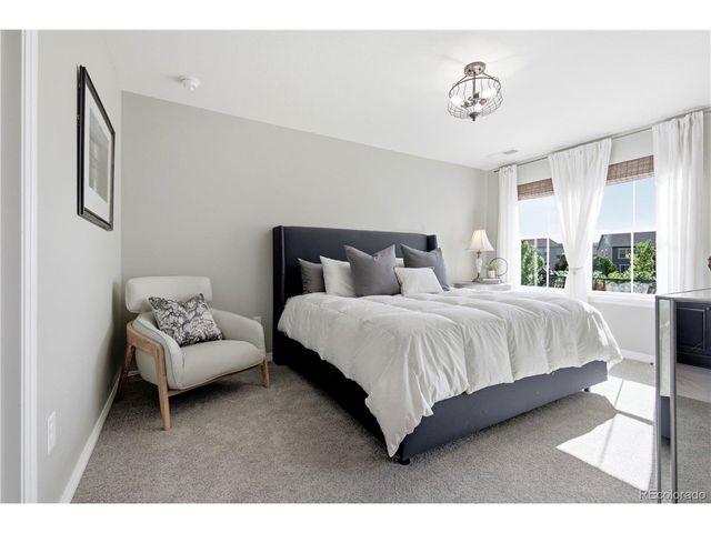 27822 E Long Pl, Aurora, CO 80016