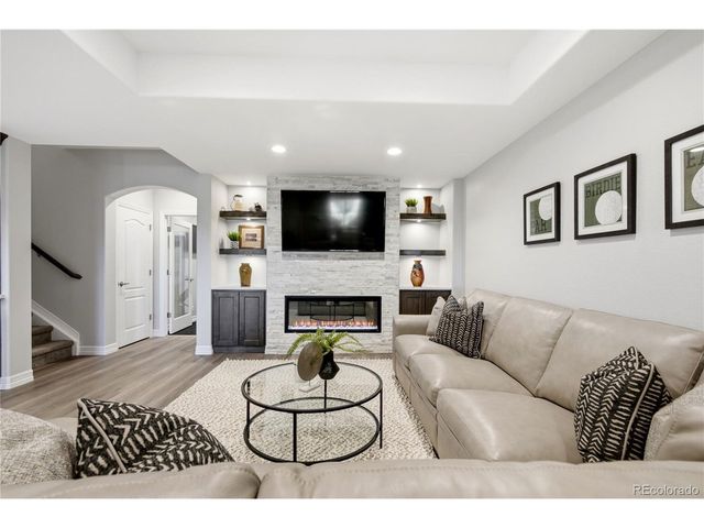 27822 E Long Pl, Aurora, CO 80016