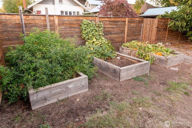 319 E Chestnut Street, Walla Walla, WA 99362