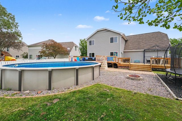 1774 Danvers Parkway, Valparaiso, IN 46385