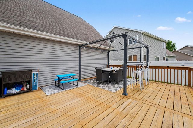 1774 Danvers Parkway, Valparaiso, IN 46385