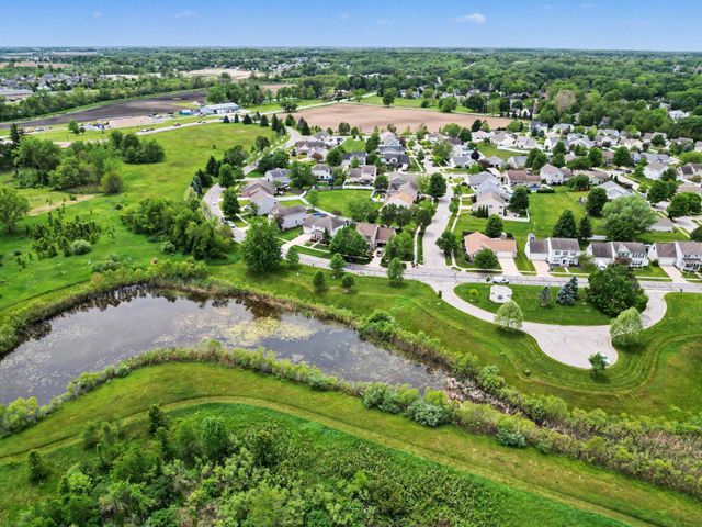 1774 Danvers Parkway, Valparaiso, IN 46385