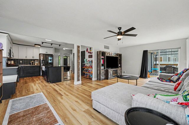 1774 Danvers Parkway, Valparaiso, IN 46385