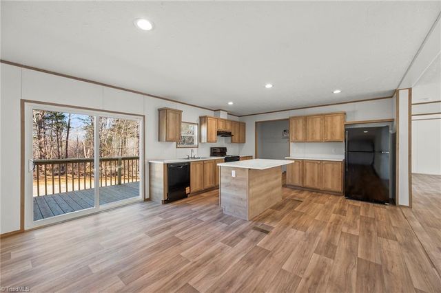 220 Old Thomasville Road, Winston-salem, NC 27107