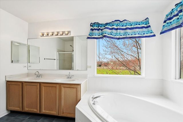 554 Charlton Court, Lake Villa, IL 60046