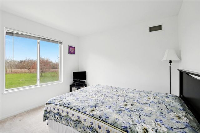 554 Charlton Court, Lake Villa, IL 60046