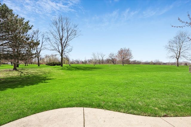 554 Charlton Court, Lake Villa, IL 60046