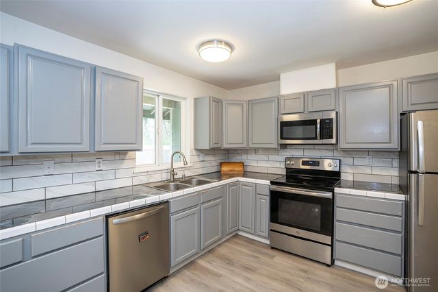 20108 State Route 706 E, Elbe, WA 98330