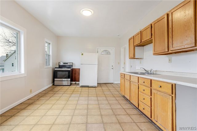152 Wildwood Place, West Seneca, NY 14210