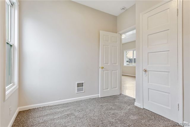 152 Wildwood Place, West Seneca, NY 14210