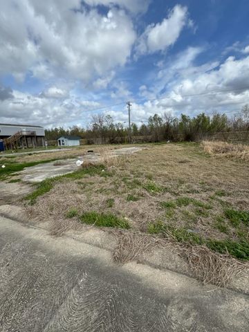 3505 Fallon Drive, Houma, LA 70363