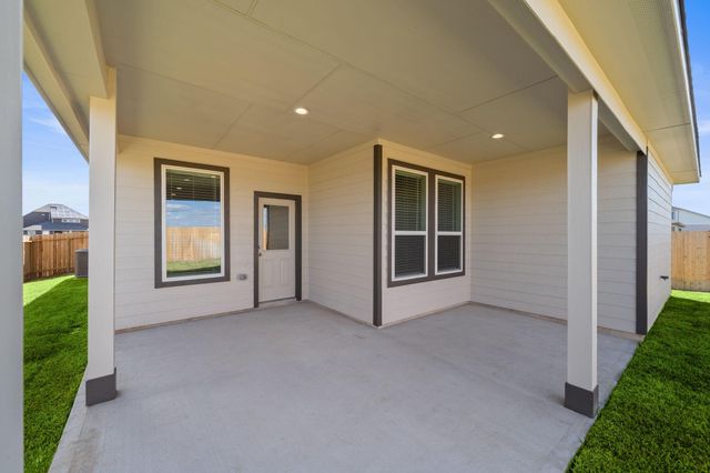 68 Shining Point Drive, Waller, TX 77484