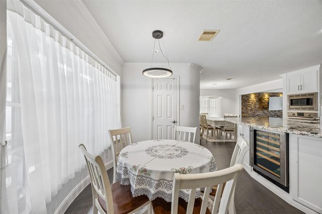 5535 S Braeswood Boulevard, Houston, TX 77096