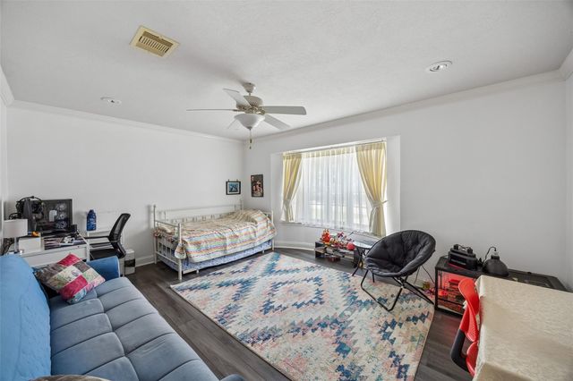 5535 S Braeswood Boulevard, Houston, TX 77096
