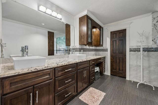 5535 S Braeswood Boulevard, Houston, TX 77096
