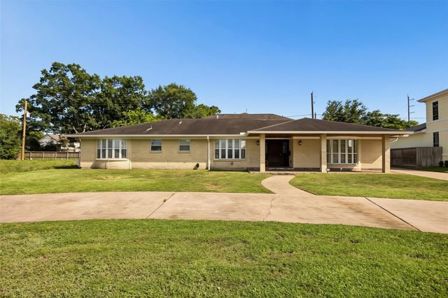 5535 S Braeswood Boulevard, Houston, TX 77096