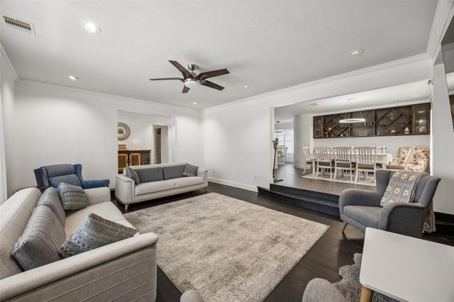 5535 S Braeswood Boulevard, Houston, TX 77096