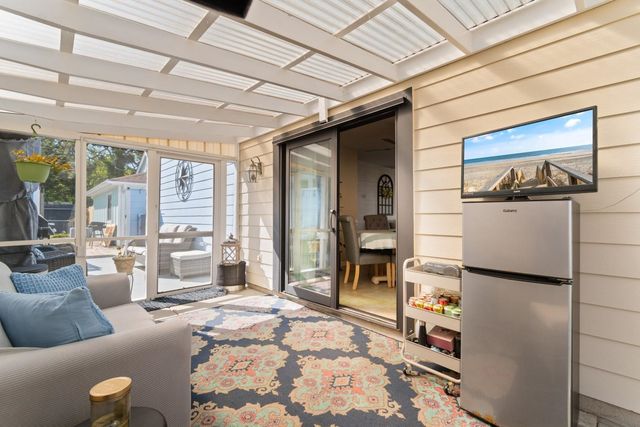 704 43rd Ave. S, North Myrtle Beach, SC 29582