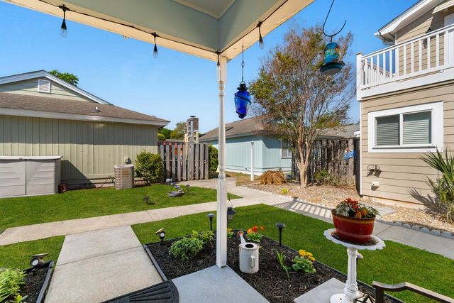 704 43rd Ave. S, North Myrtle Beach, SC 29582