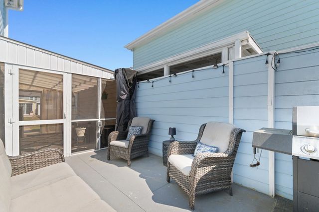 704 43rd Ave. S, North Myrtle Beach, SC 29582