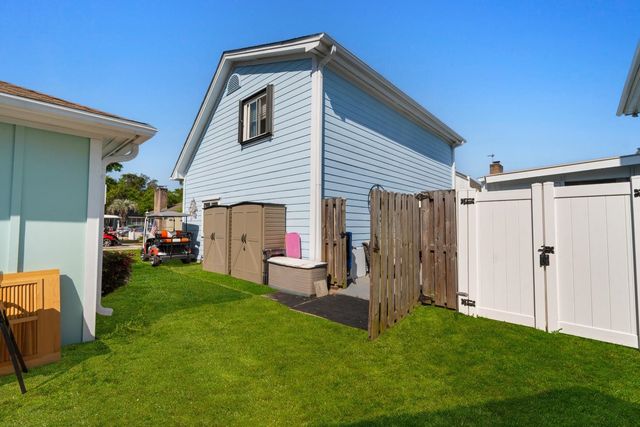 704 43rd Ave. S, North Myrtle Beach, SC 29582