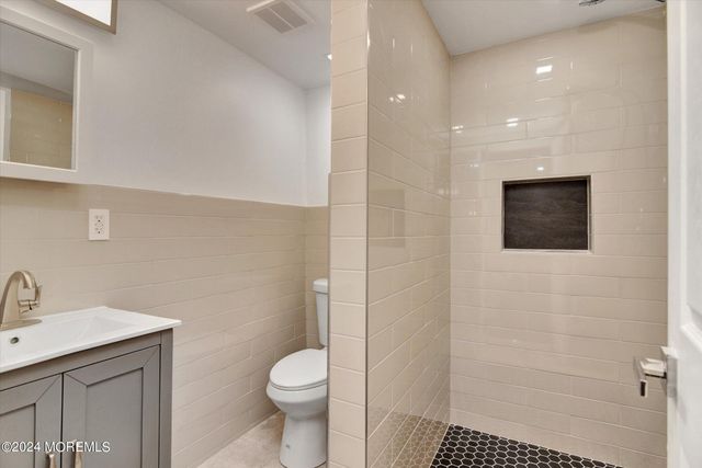 5 Hilltop Avenue, Sayreville, NJ 08879