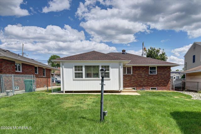 5 Hilltop Avenue, Sayreville, NJ 08879