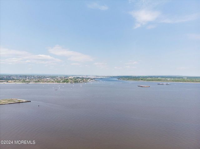 5 Hilltop Avenue, Sayreville, NJ 08879