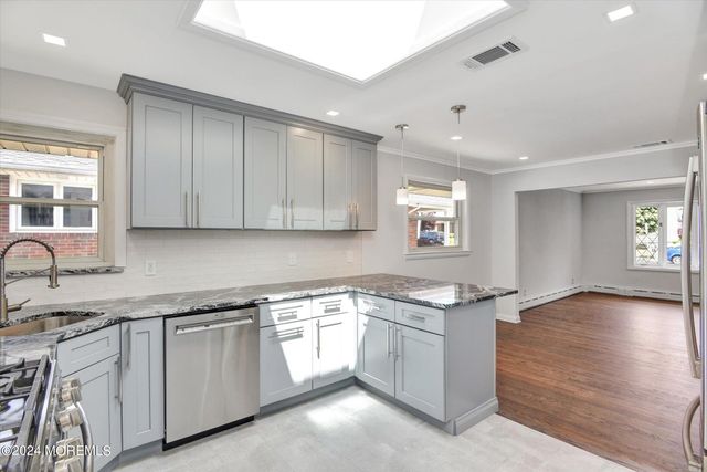 5 Hilltop Avenue, Sayreville, NJ 08879