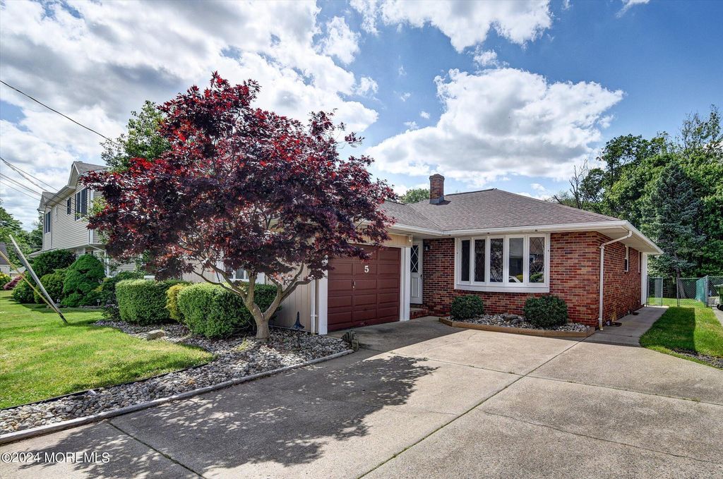 5 Hilltop Avenue, Sayreville, NJ 08879