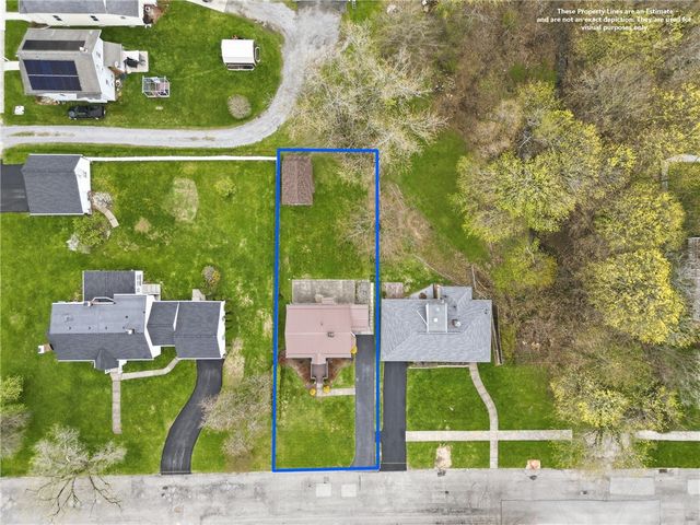 2206 Delaware Ave, New Castle, PA 16105