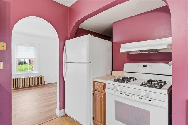 2206 Delaware Ave, New Castle, PA 16105