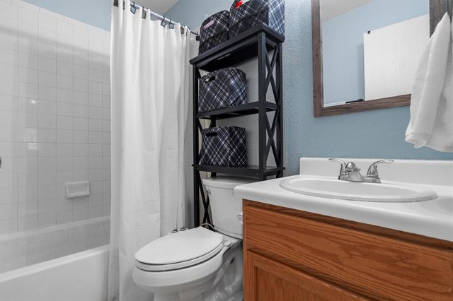 214 Pentire WAY, Hutto, TX 78634