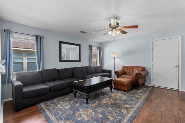 214 Pentire WAY, Hutto, TX 78634