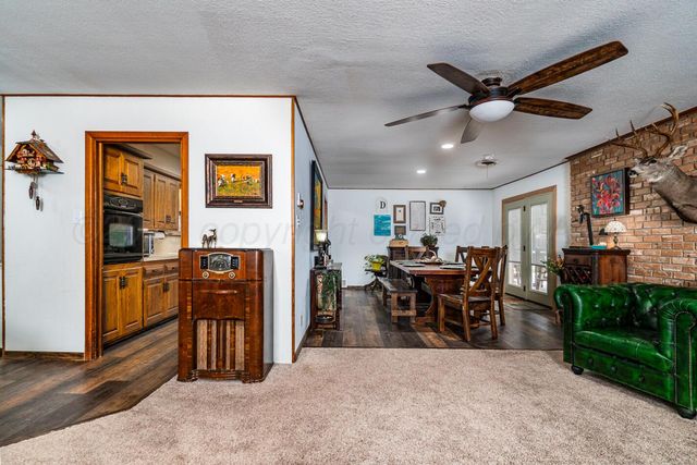 210 Comanche Trail, Tulia, TX 79088