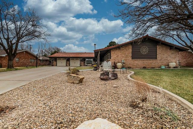 210 Comanche Trail, Tulia, TX 79088