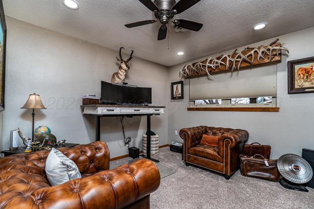 210 Comanche Trail, Tulia, TX 79088