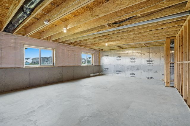 2107 Balsam Way, Lino Lakes, MN 55038