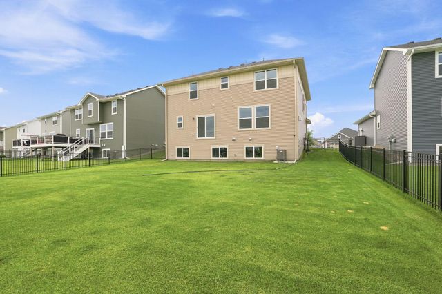 2107 Balsam Way, Lino Lakes, MN 55038