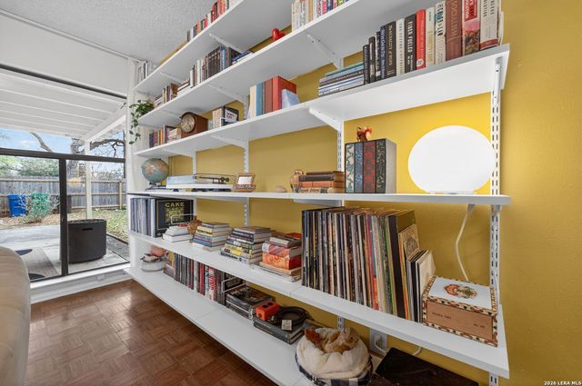 9507 Wahada Ave, San Antonio, TX 78217