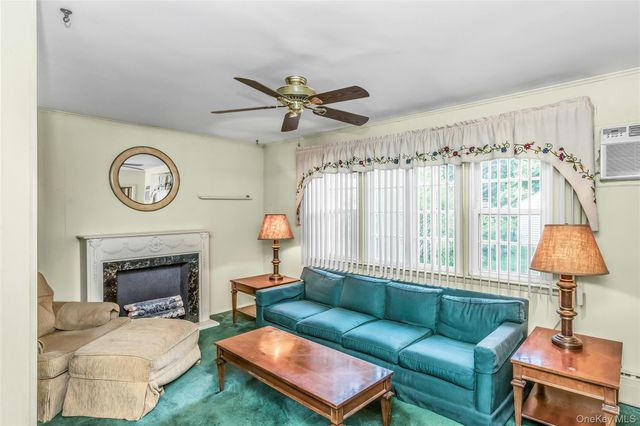 11 Skidmore Place, Valley Stream, NY 11581