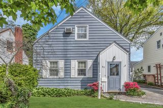 11 Skidmore Place, Valley Stream, NY 11581