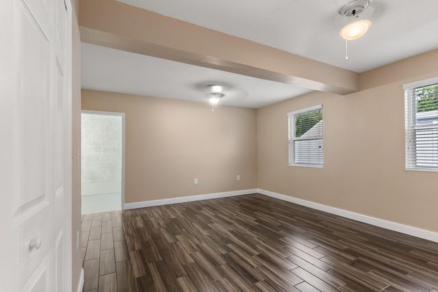 957 30th Street, West Palm Beach, FL 33407