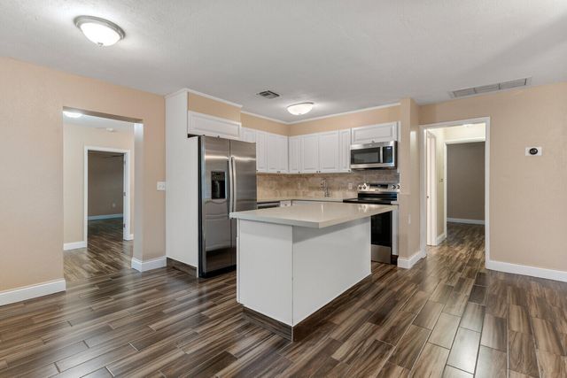 957 30th Street, West Palm Beach, FL 33407